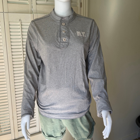 Abercrombie & Fitch Other - Men's Abercrombie & Fitch Gray Long Sleeve Tee M